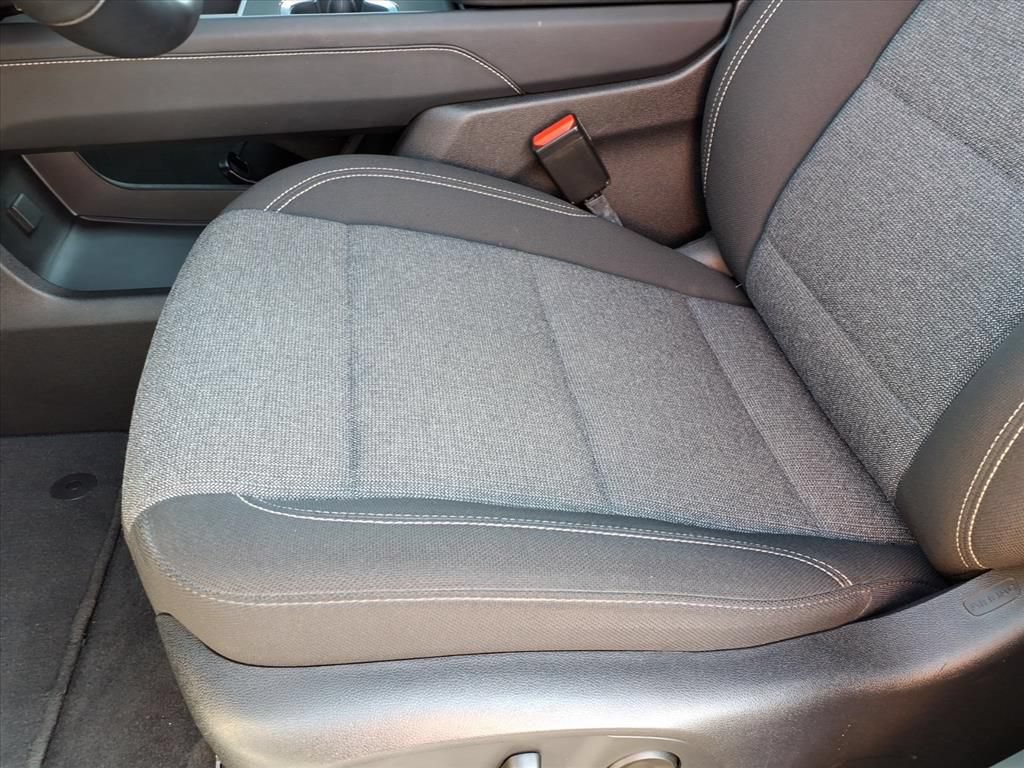 Used 2025 GMC Acadia Elevation AWD/4WD image 4