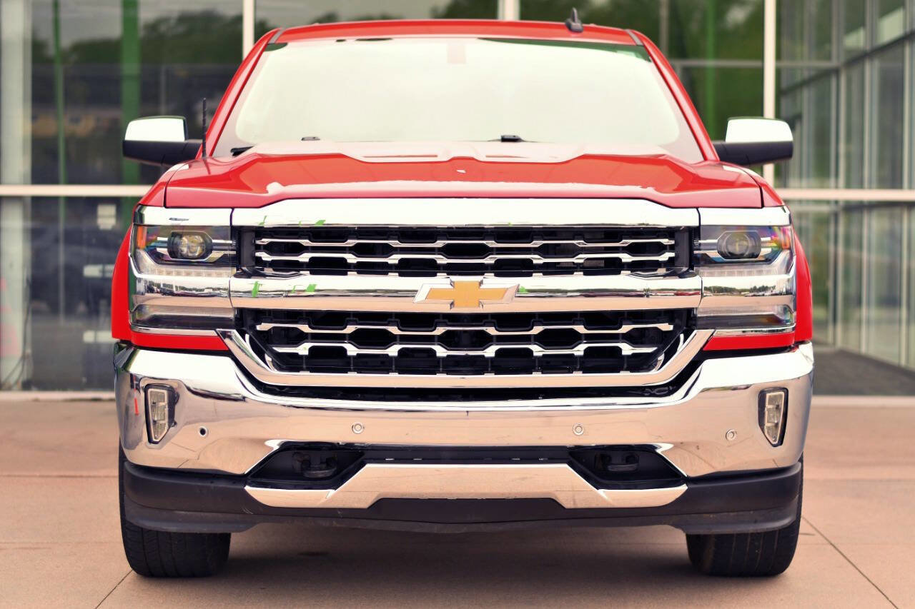 Used 2018 Chevrolet Silverado 1500 LTZ w/ Sport Package image 2