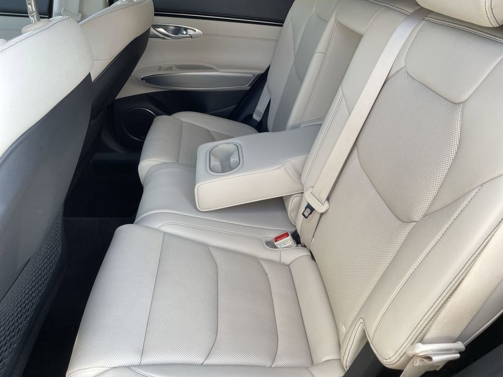 Used 2022 Genesis GV70 2.5T w/ Select Package image 25