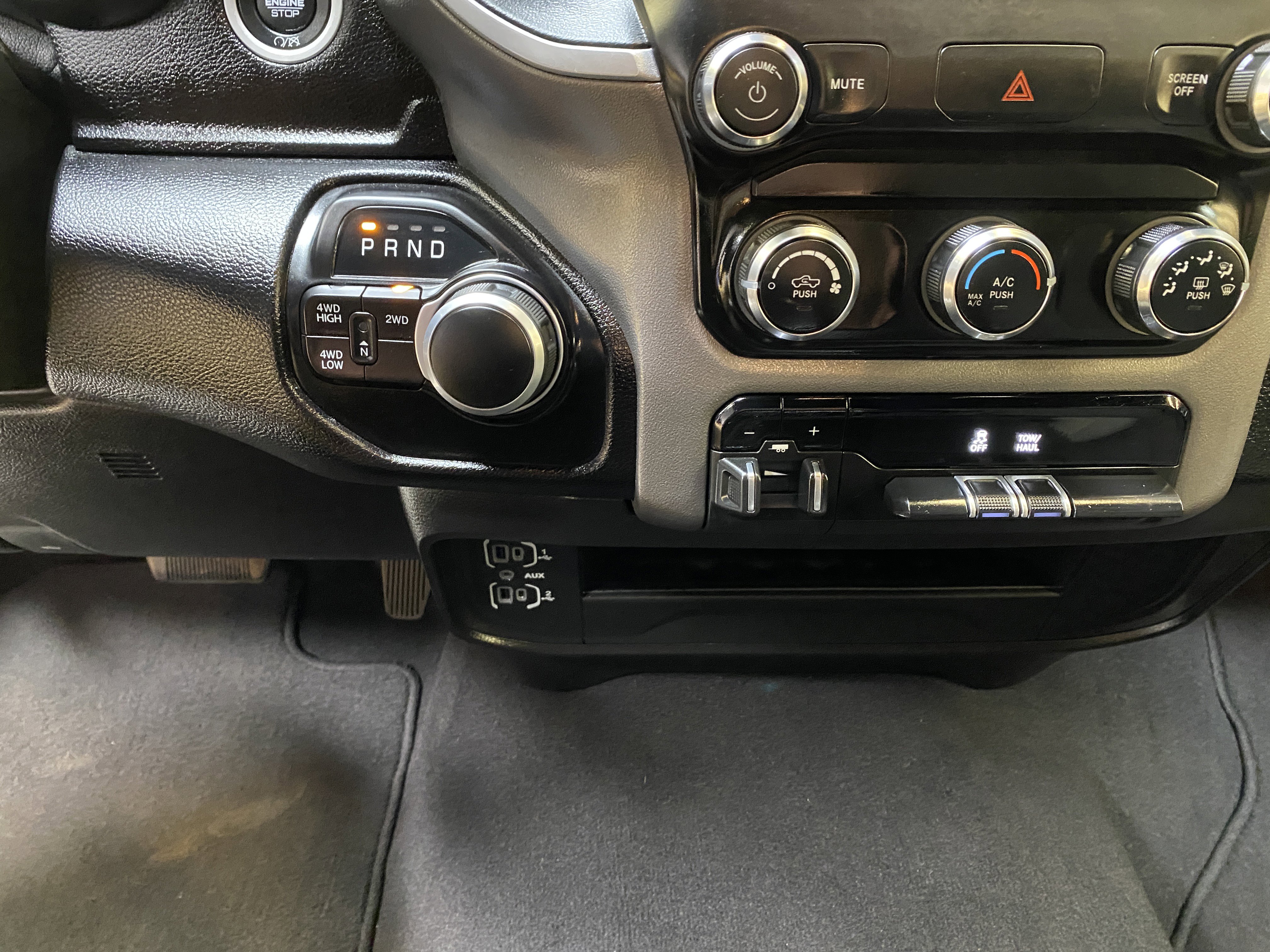 Used 2024 RAM 2500 Big Horn w/ Bed Utility Group image 45