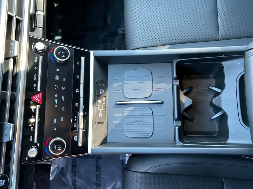 Used 2026 Hyundai Santa Fe SEL image 17