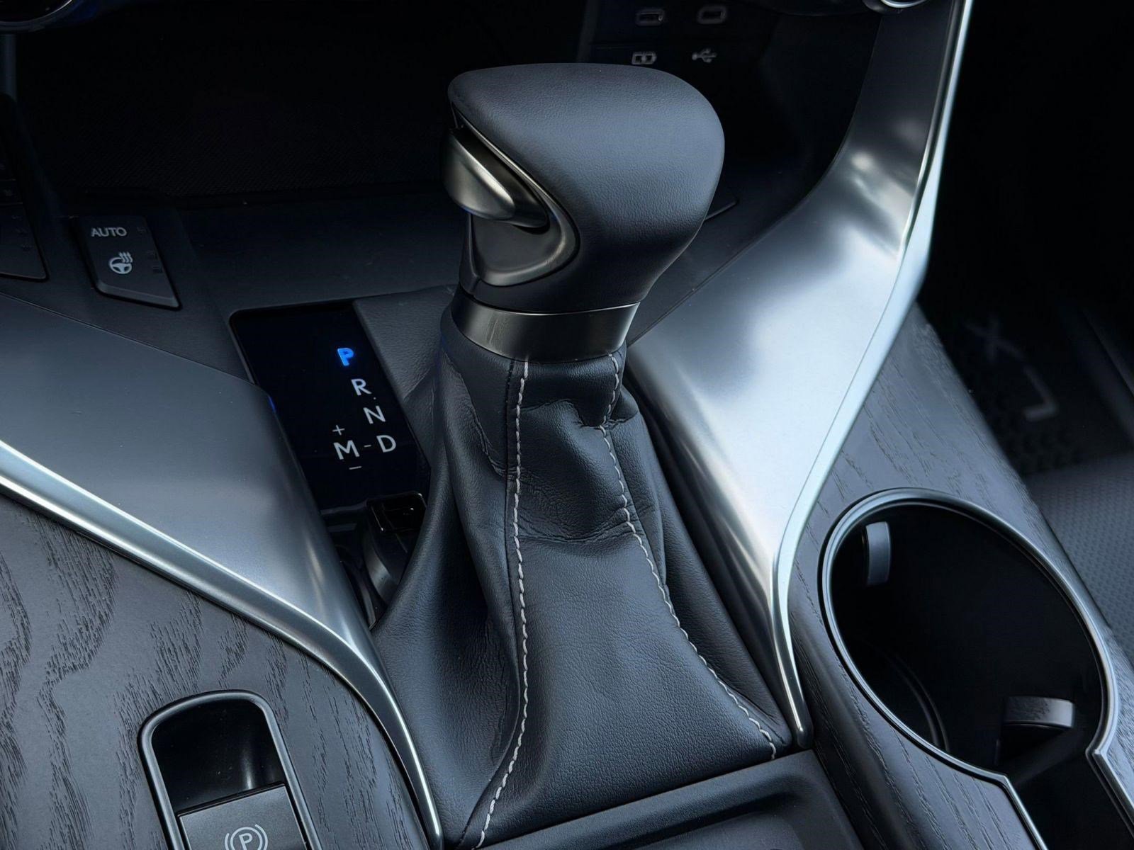 New 2026 Lexus LX 600 4WD w/ Premium Package image 16