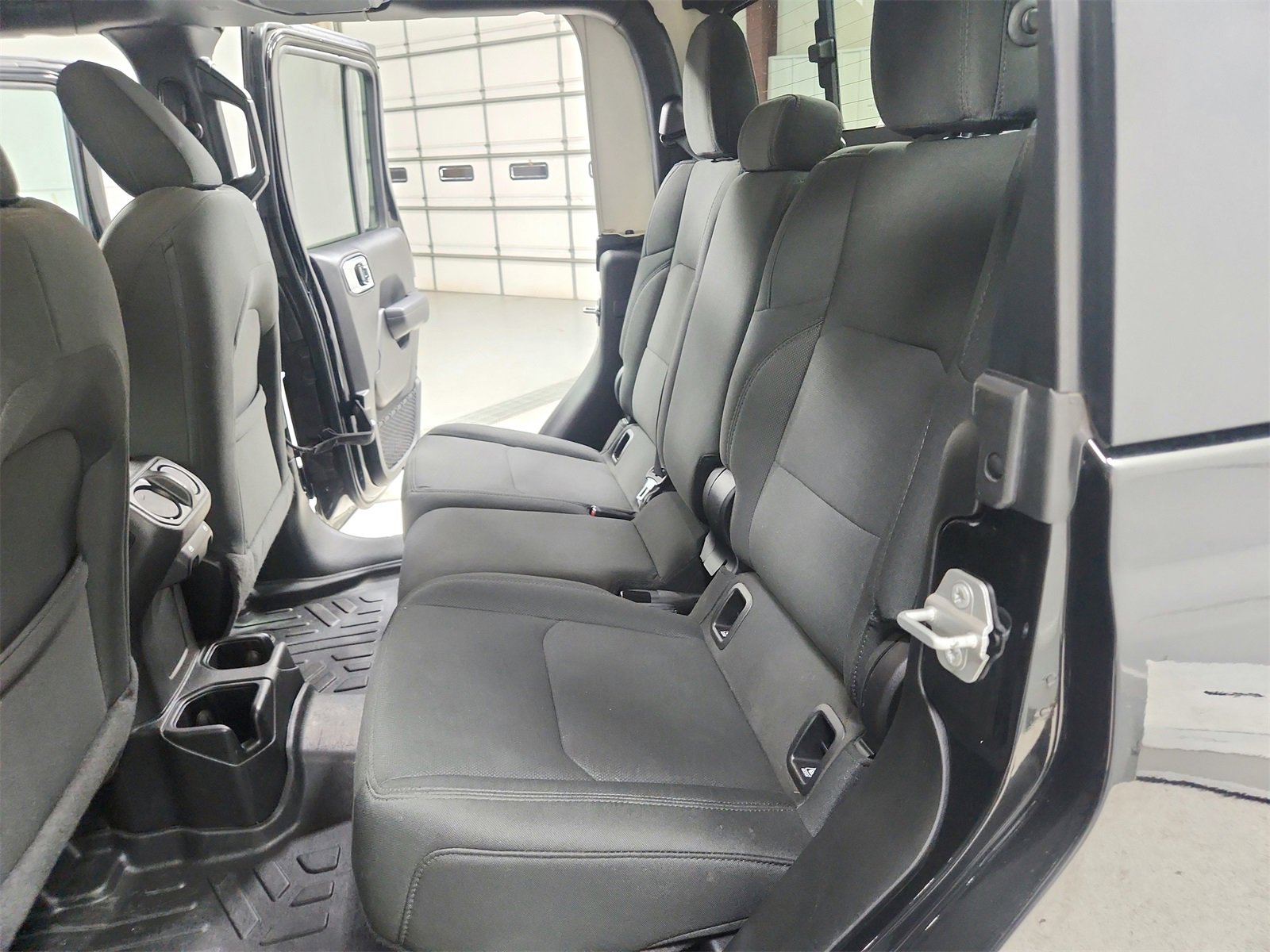 Used 2022 Jeep Gladiator Sport image 32