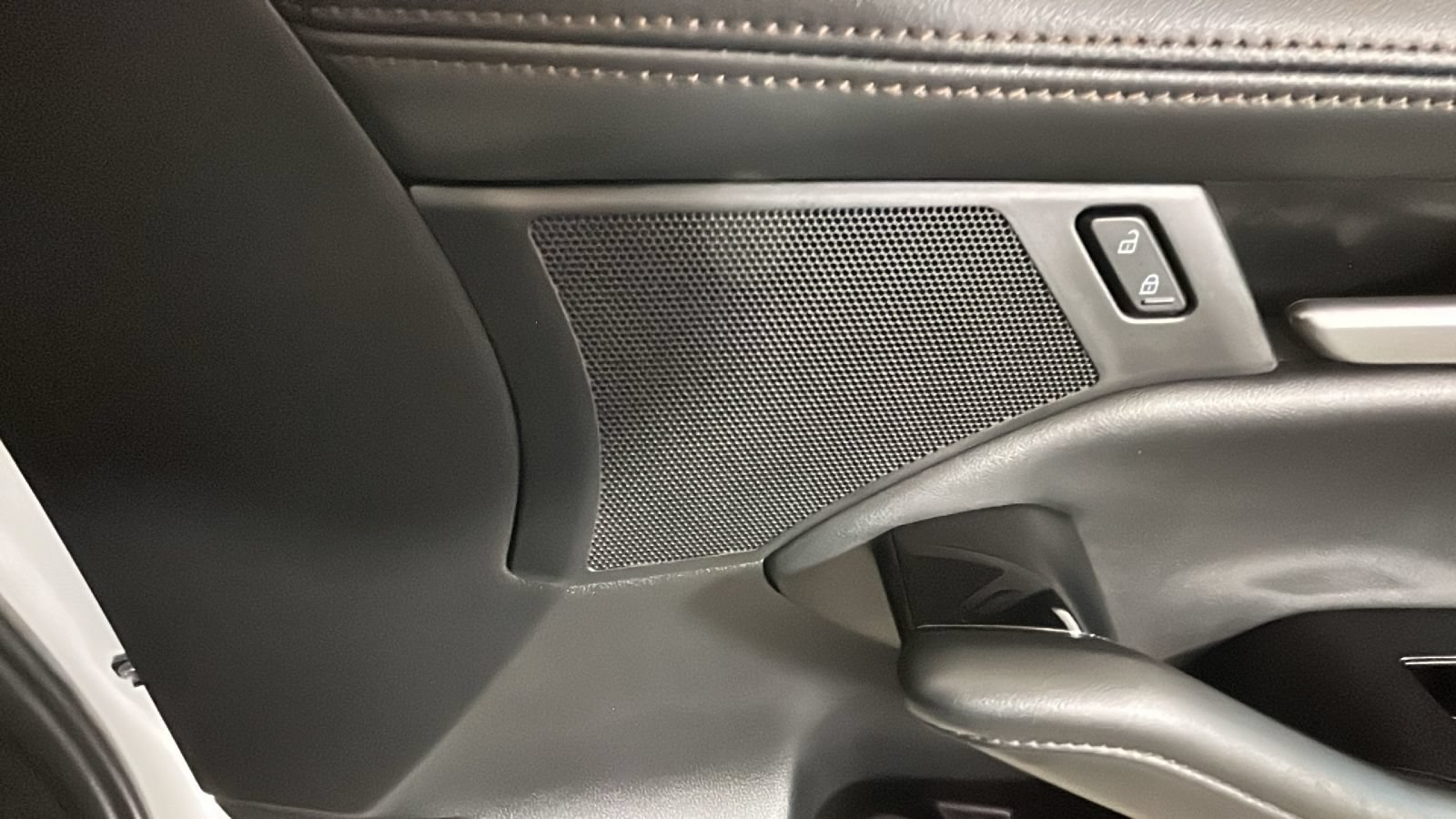 Used 2025 MAZDA MAZDA3 s Sport FWD image 35