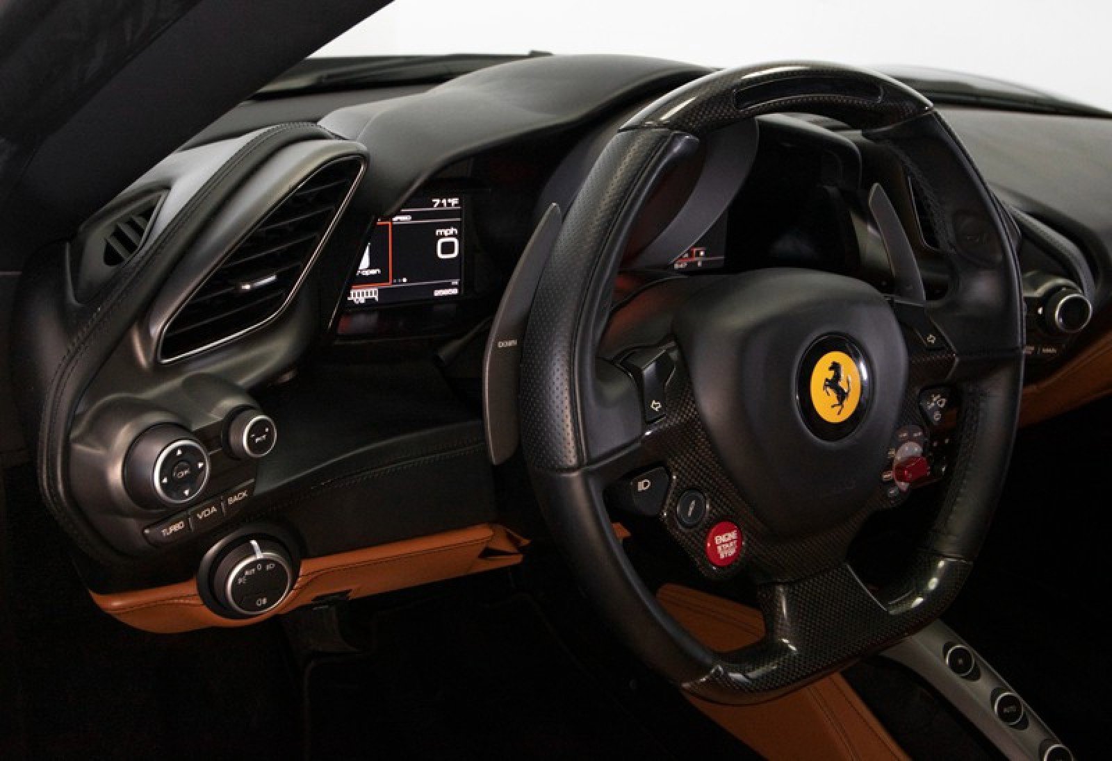 Used 2018 Ferrari 488 GTB image 22