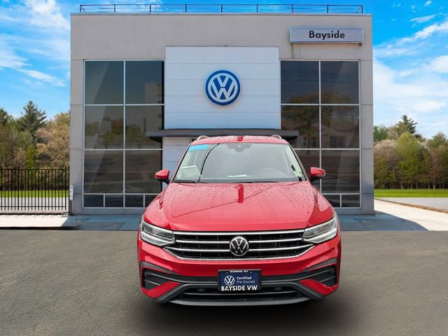 Certified 2024 Volkswagen Tiguan SE AWD/4WD image 2
