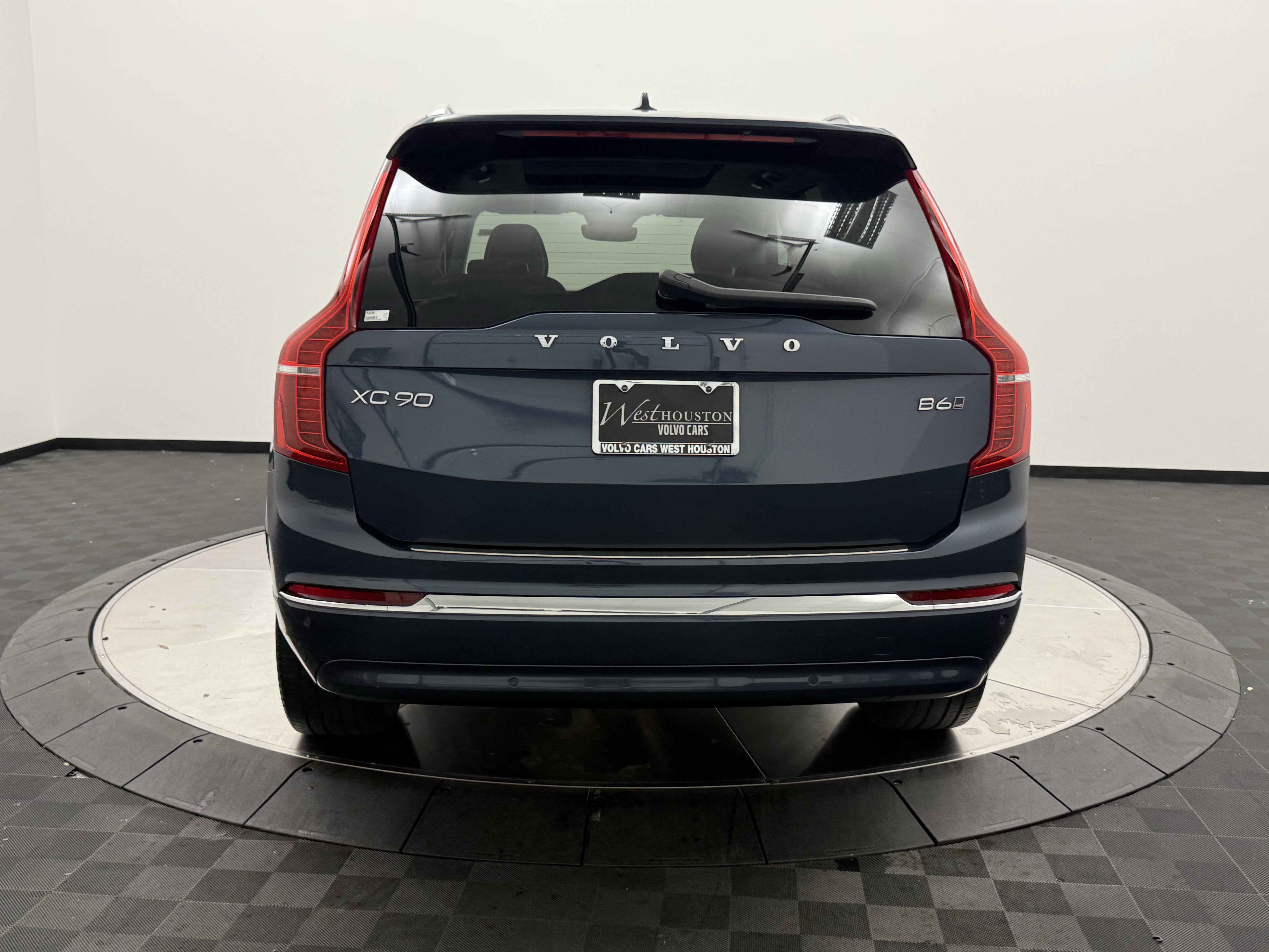 Certified 2023 Volvo XC90 B6 Plus w/ Protection Package Premier AWD/4WD image 7