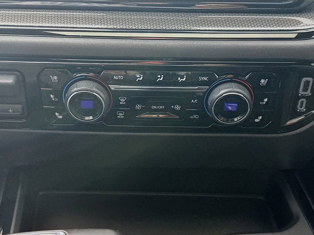 Used 2025 Chevrolet Silverado 1500 ZR2 w/ Technology Package image 18