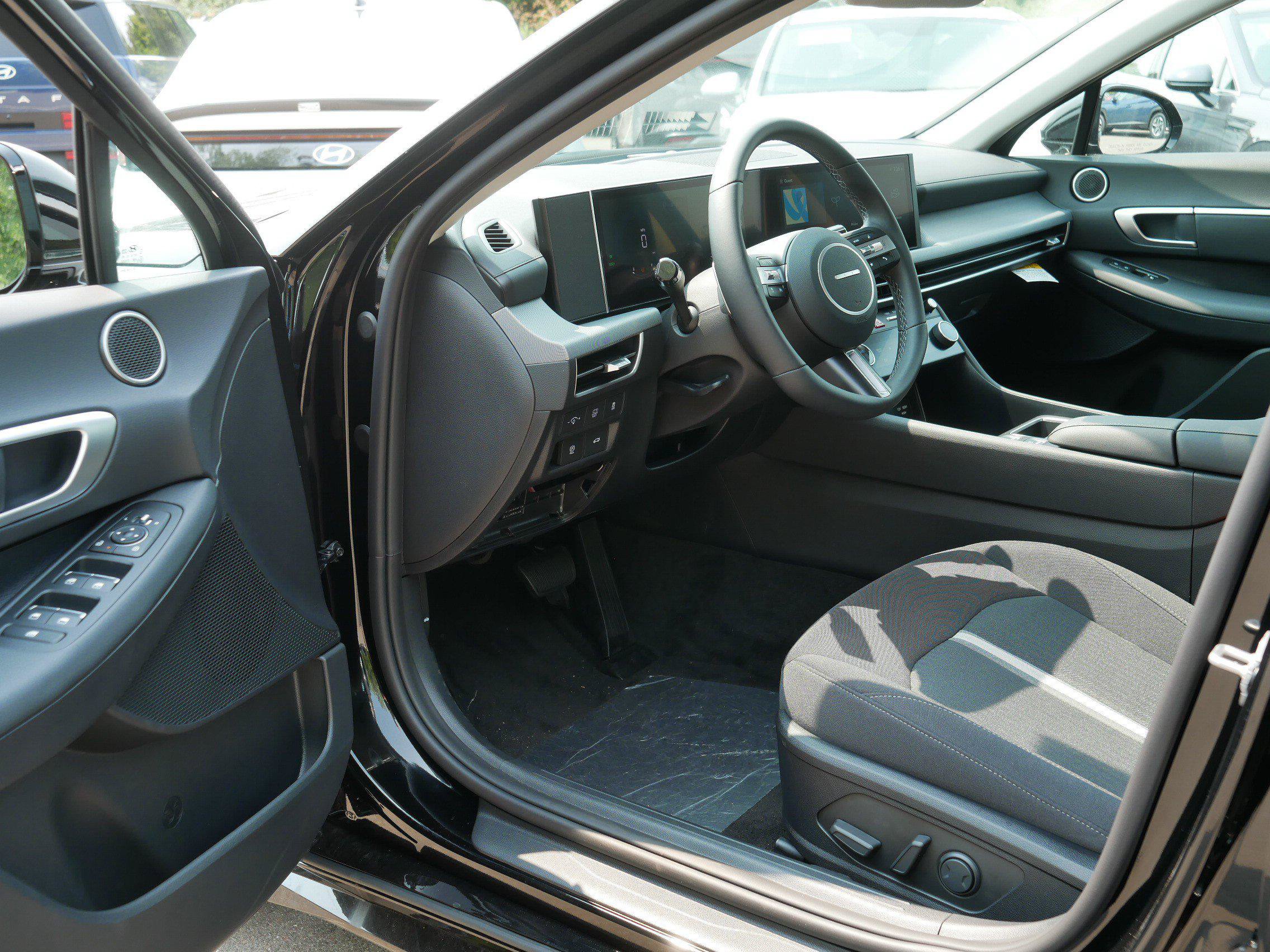 New 2026 Hyundai Sonata SEL FWD image 5