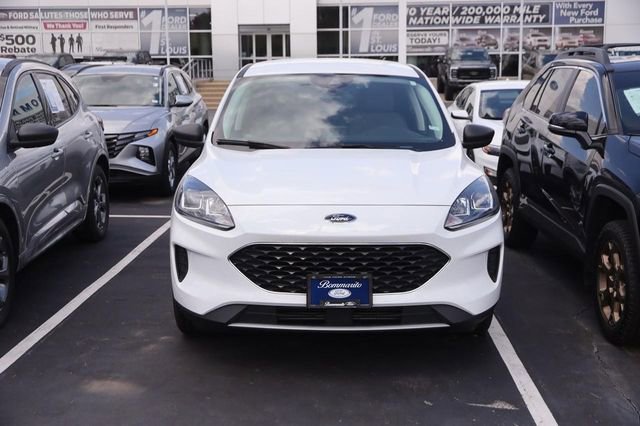 Used 2022 Ford Escape SE w/ Convenience Package FWD image 4