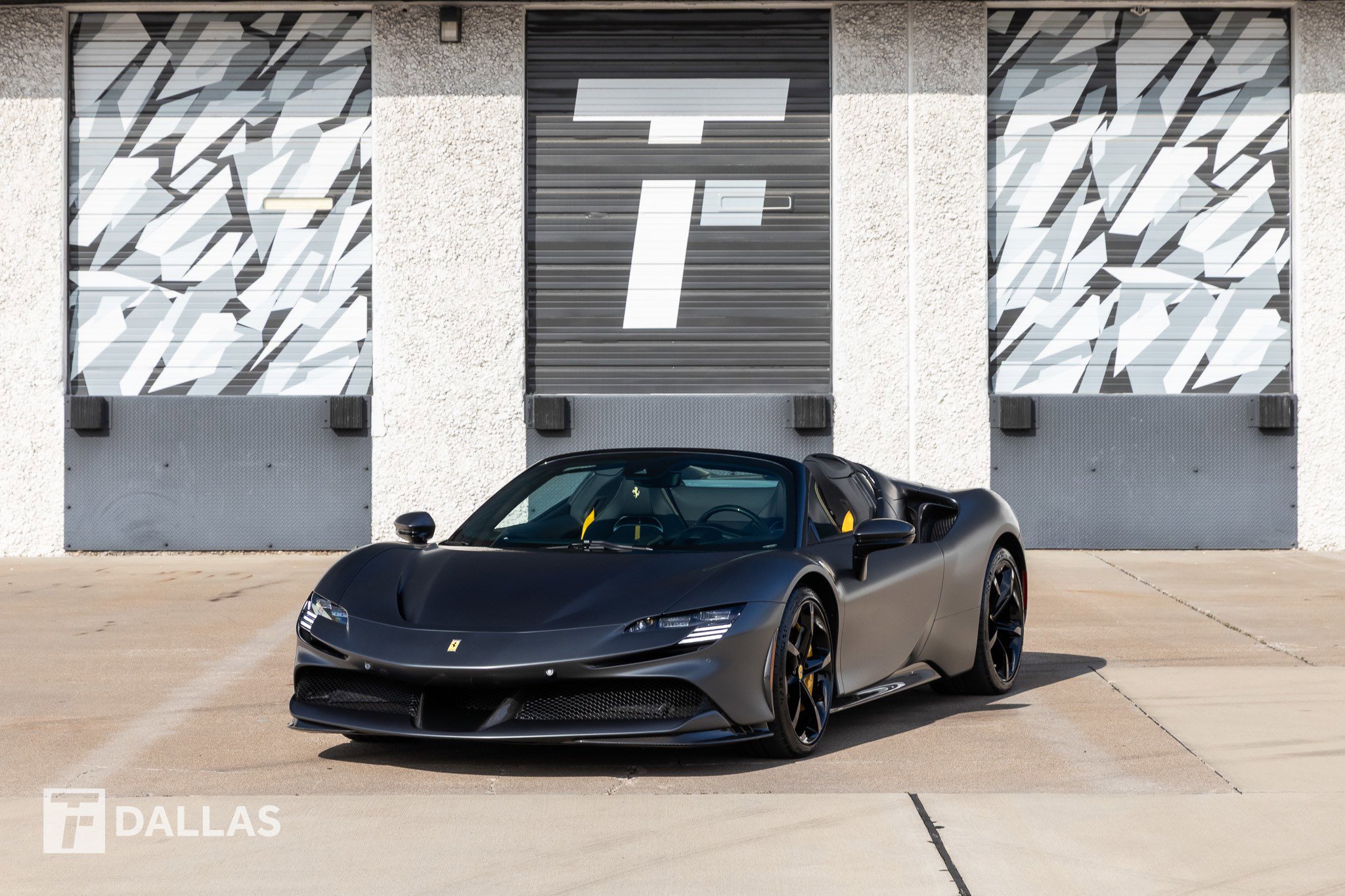 Used 2025 Ferrari SF90 Spider Spider image 5