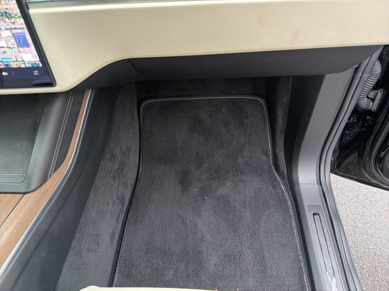 Used 2022 Tesla Model X image 20