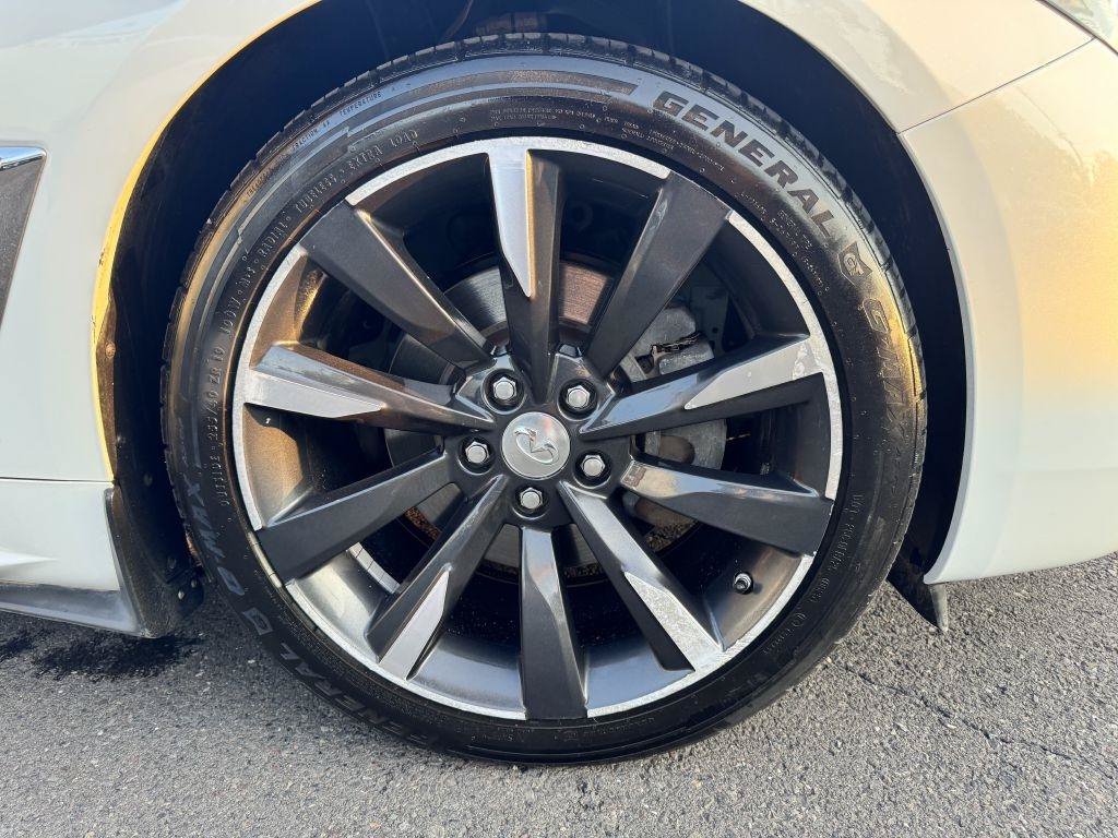 Used 2017 INFINITI Q60 3.0t w/ Premium Plus Package 3.0T AWD/4WD image 12