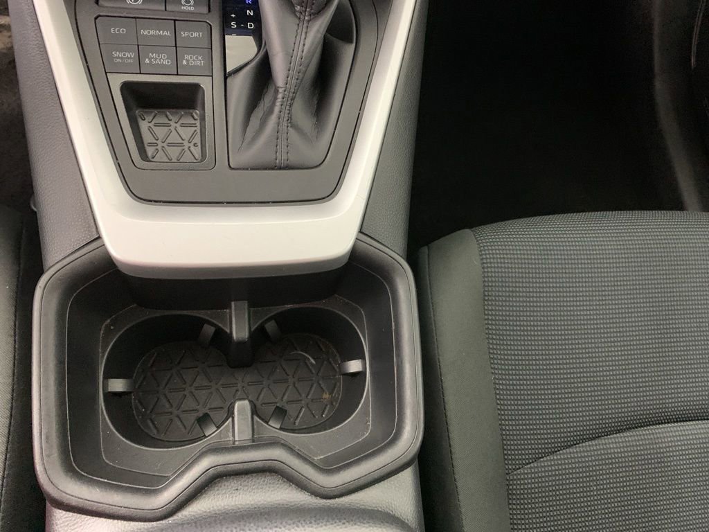 Used 2024 Toyota RAV4 LE image 25