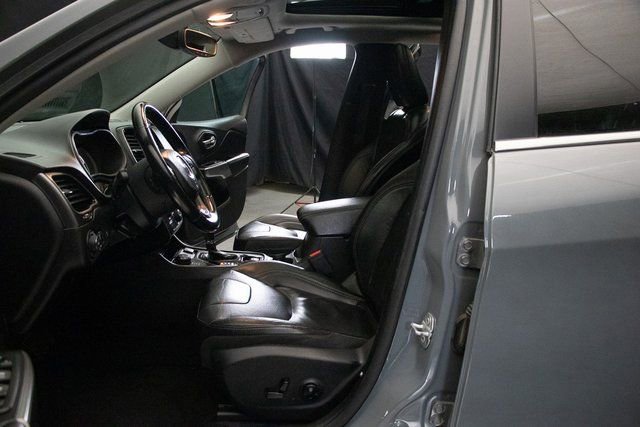 Used 2020 Jeep Cherokee Limited AWD/4WD image 25