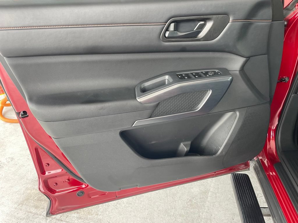 Certified 2024 Nissan Pathfinder Rock Creek AWD/4WD image 9