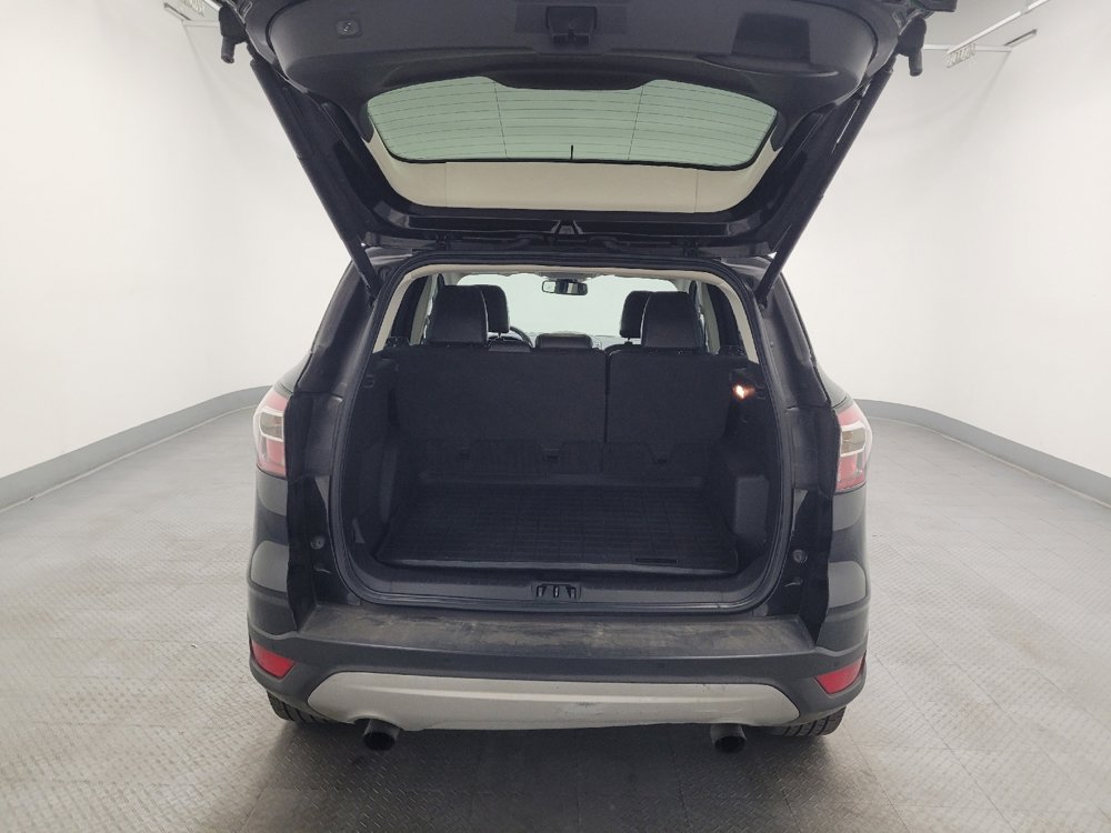 Used 2017 Ford Escape Titanium image 29