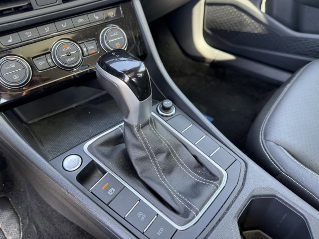 Used 2024 Volkswagen Jetta SE image 19