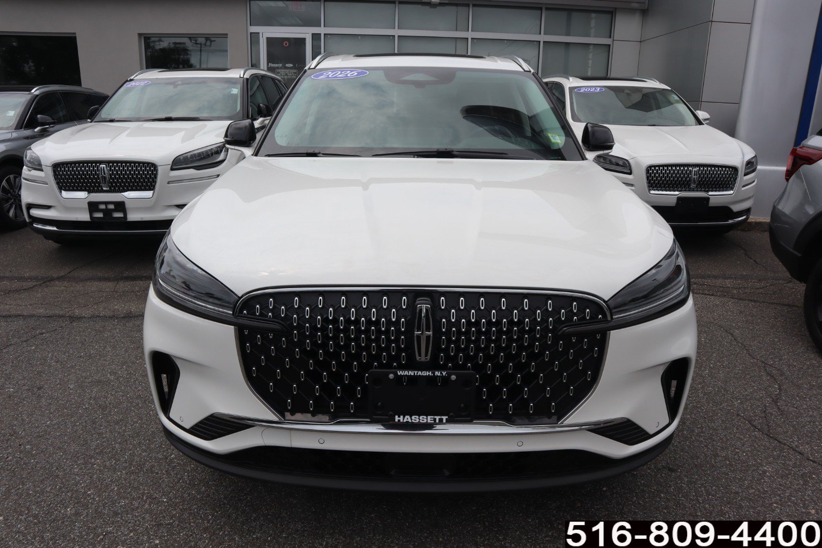 Used 2026 Lincoln Aviator AWD image 4
