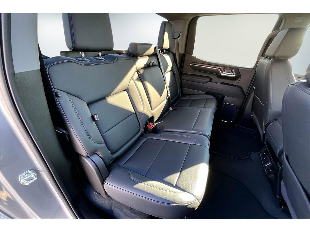 New 2026 GMC Sierra 1500 SLT image 10