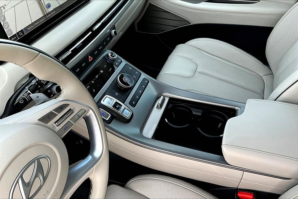 Used 2024 Hyundai Palisade Calligraphy FWD image 19