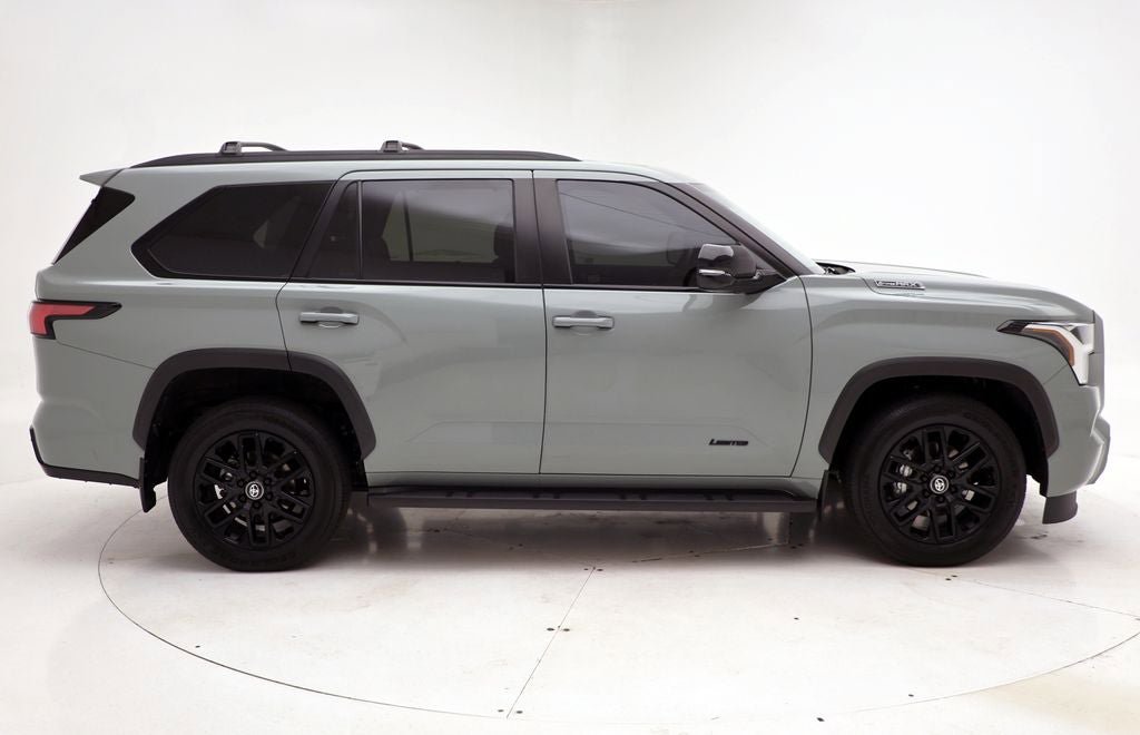Used 2025 Toyota Sequoia Limited AWD/4WD image 3