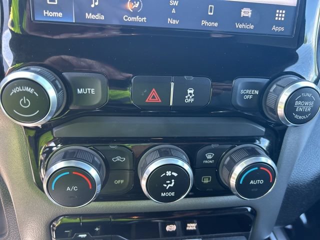 Used 2022 RAM 2500 Big Horn w/ Level A Equipment Group AWD/4WD image 19