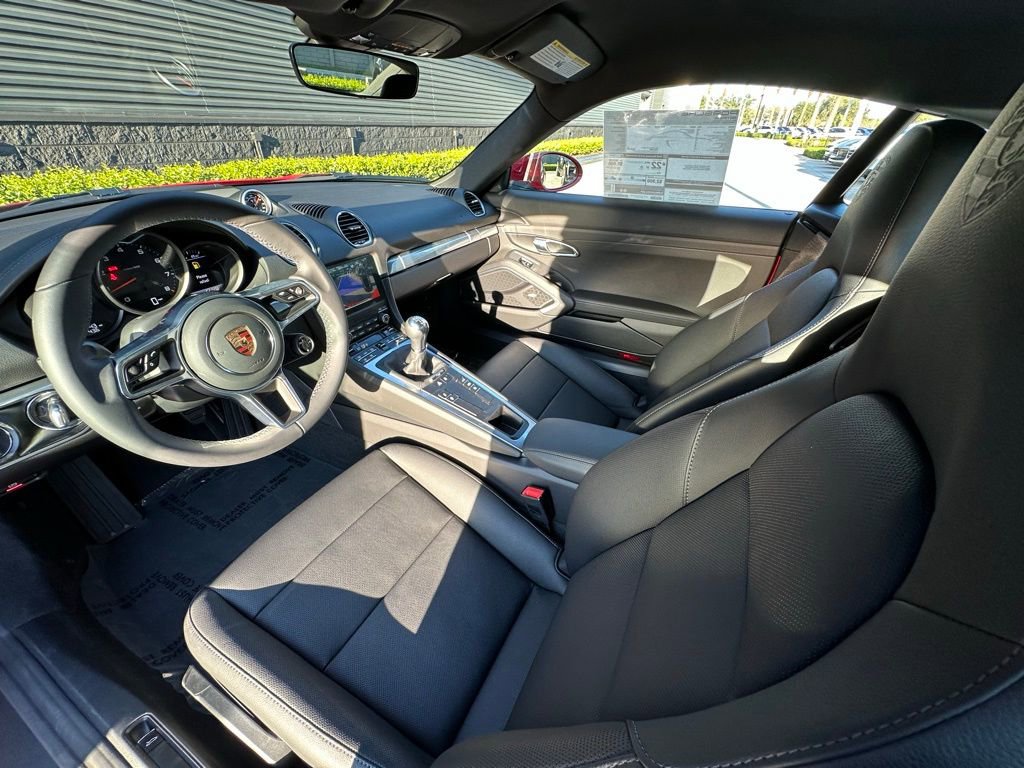 Certified 2025 Porsche 718 Cayman image 4