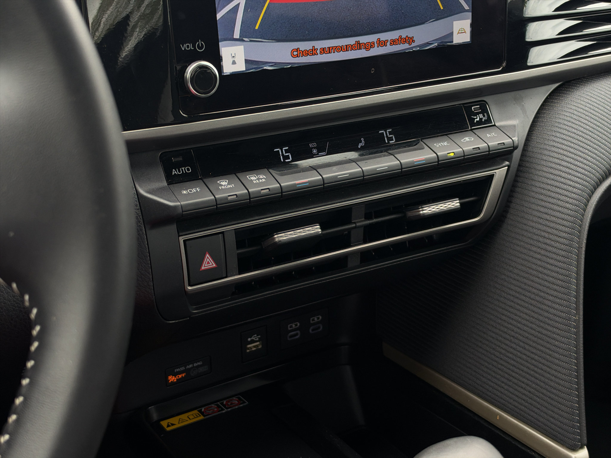 Used 2026 Toyota Camry SE FWD image 26