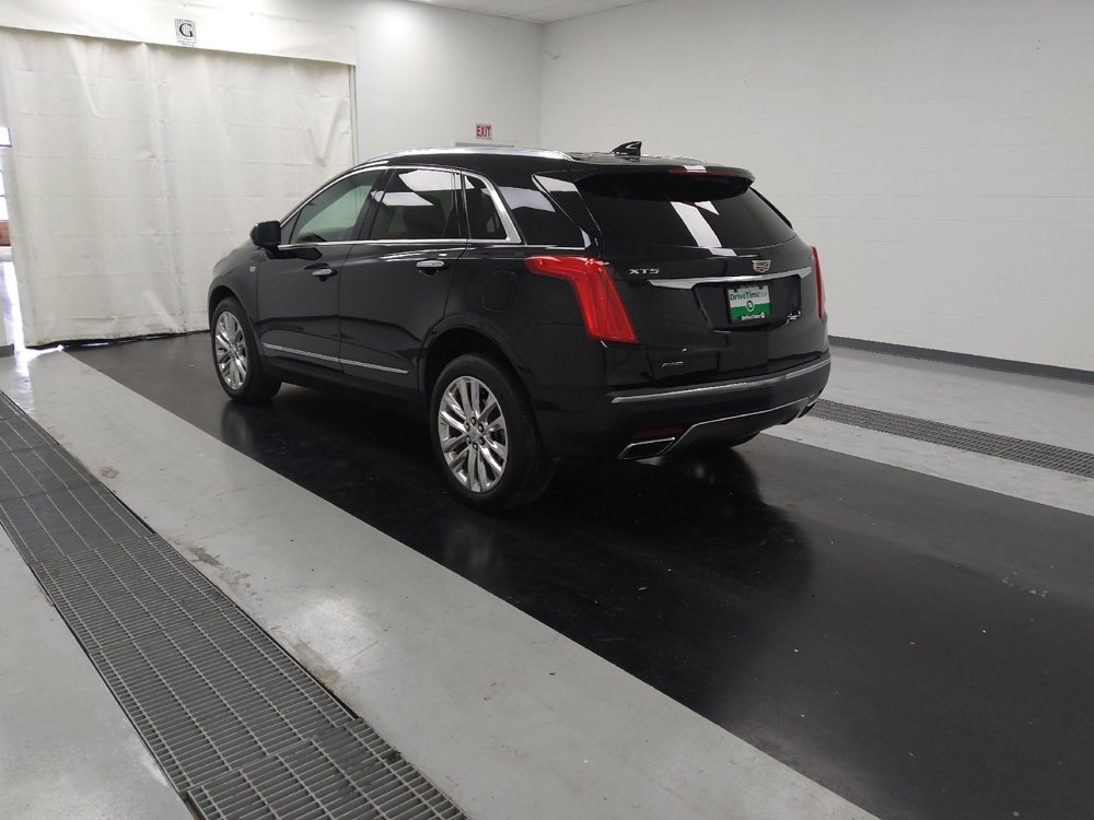 Used 2017 Cadillac XT5 Platinum w/ Driver Assist Package image 5