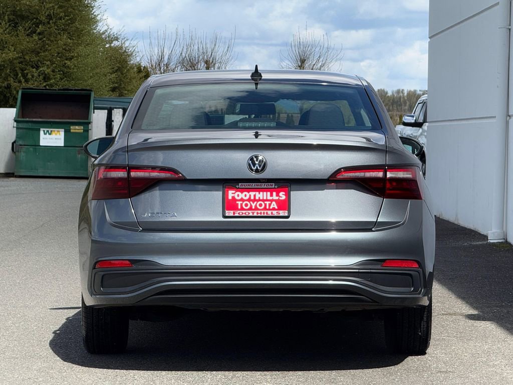 Used 2022 Volkswagen Jetta S image 6