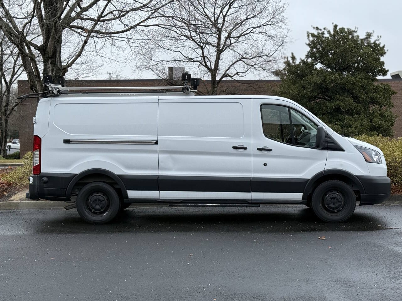 Used 2017 Ford Transit 250 148 Low Roof RWD image 4