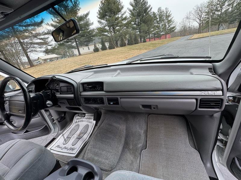 Used 1995 Ford Bronco XLT image 14