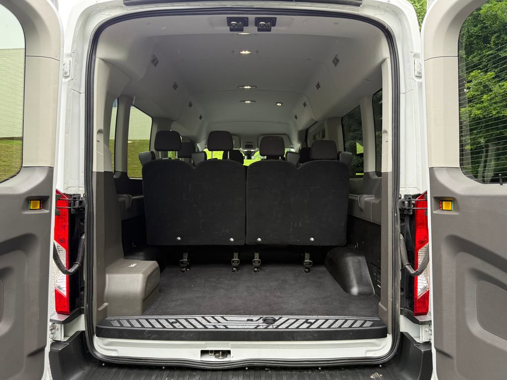 Certified 2024 Ford Transit 350 XLT RWD image 5