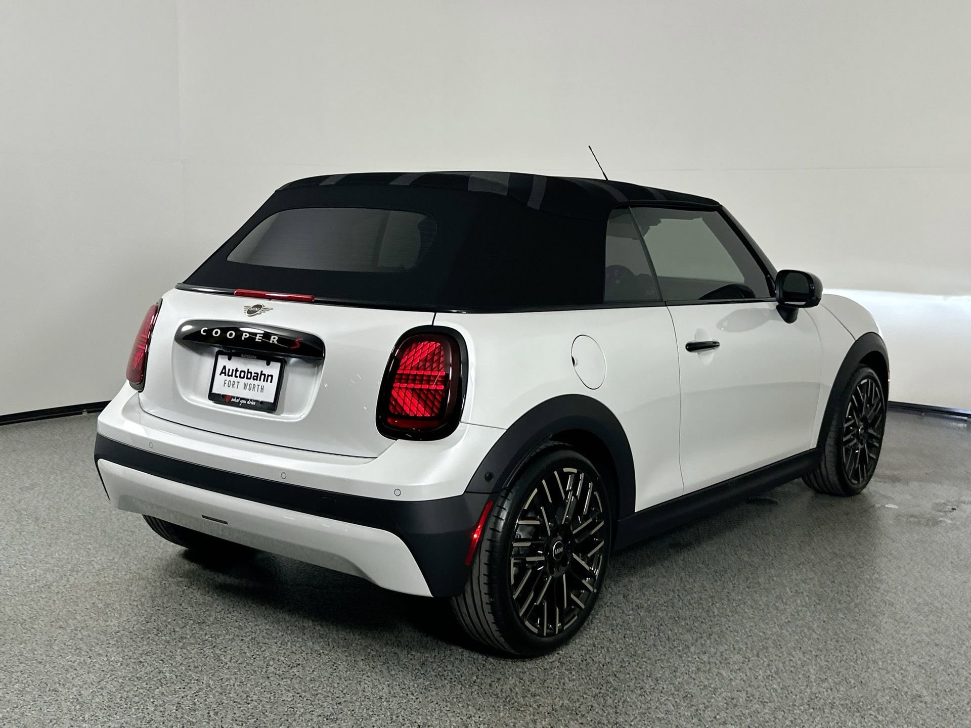 New 2026 MINI Cooper S image 5