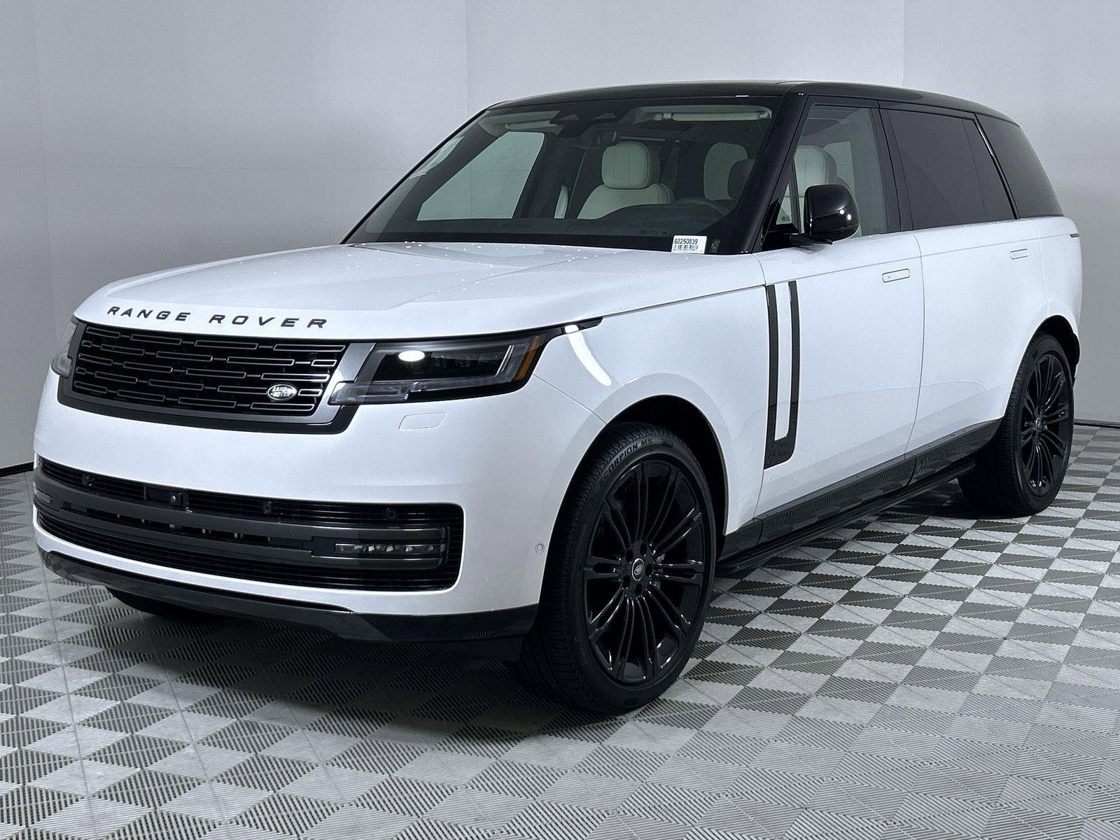 New 2025 Land Rover Range Rover Long Wheelbase SE