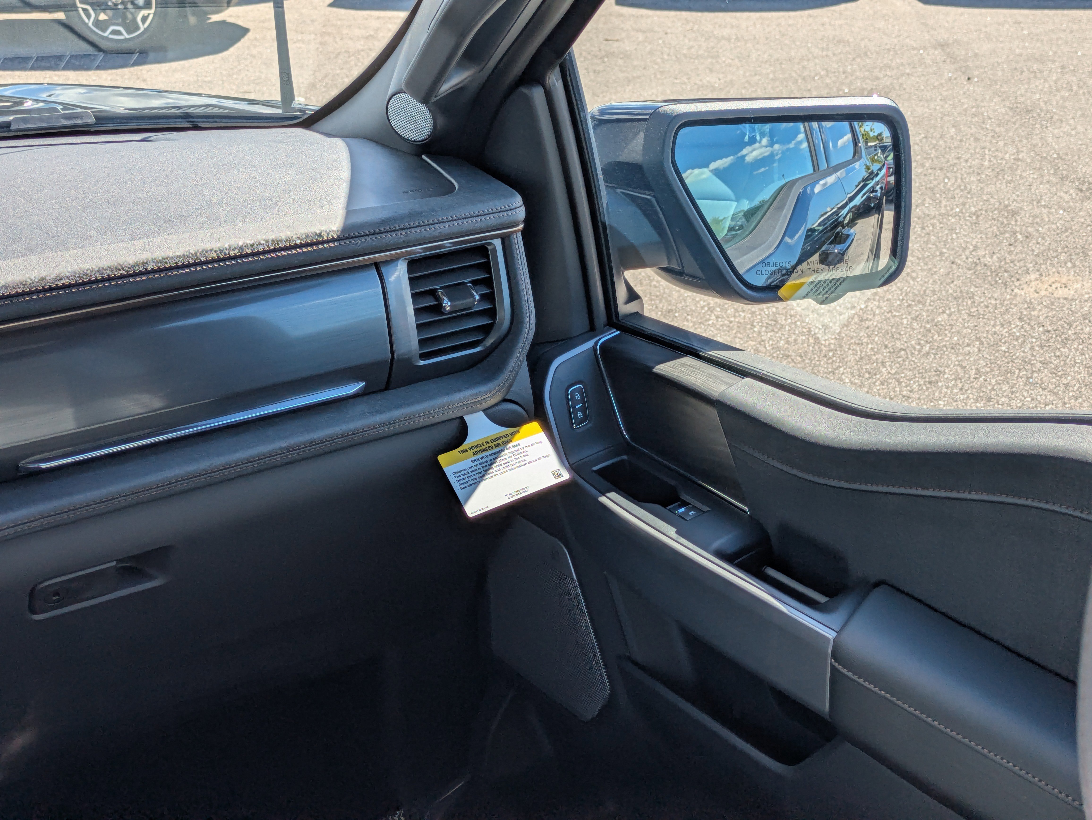 New 2025 Ford F150 Lightning Lariat image 19