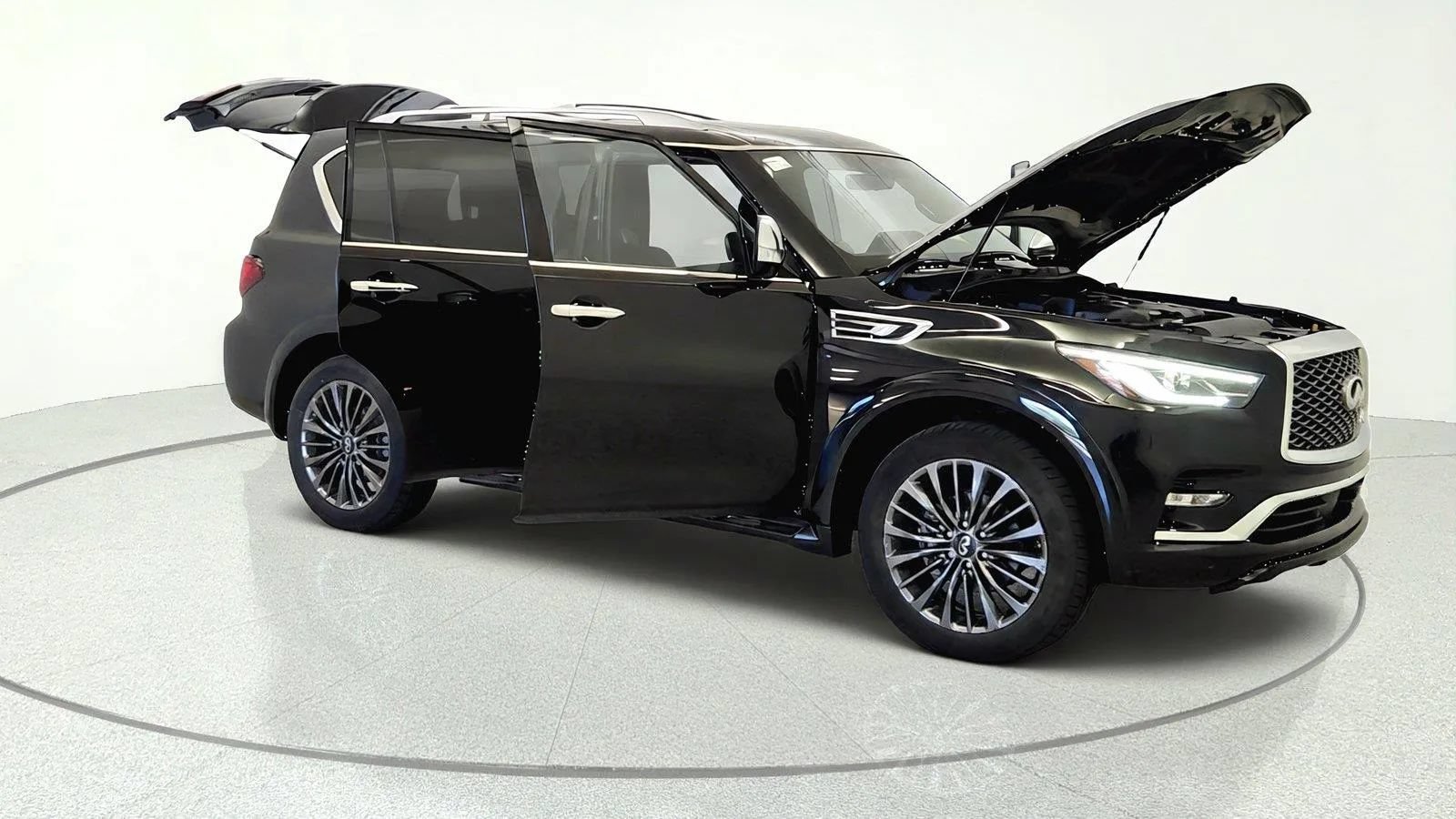 Used 2024 INFINITI QX80 Sensory w/ Cargo Package AWD/4WD image 11