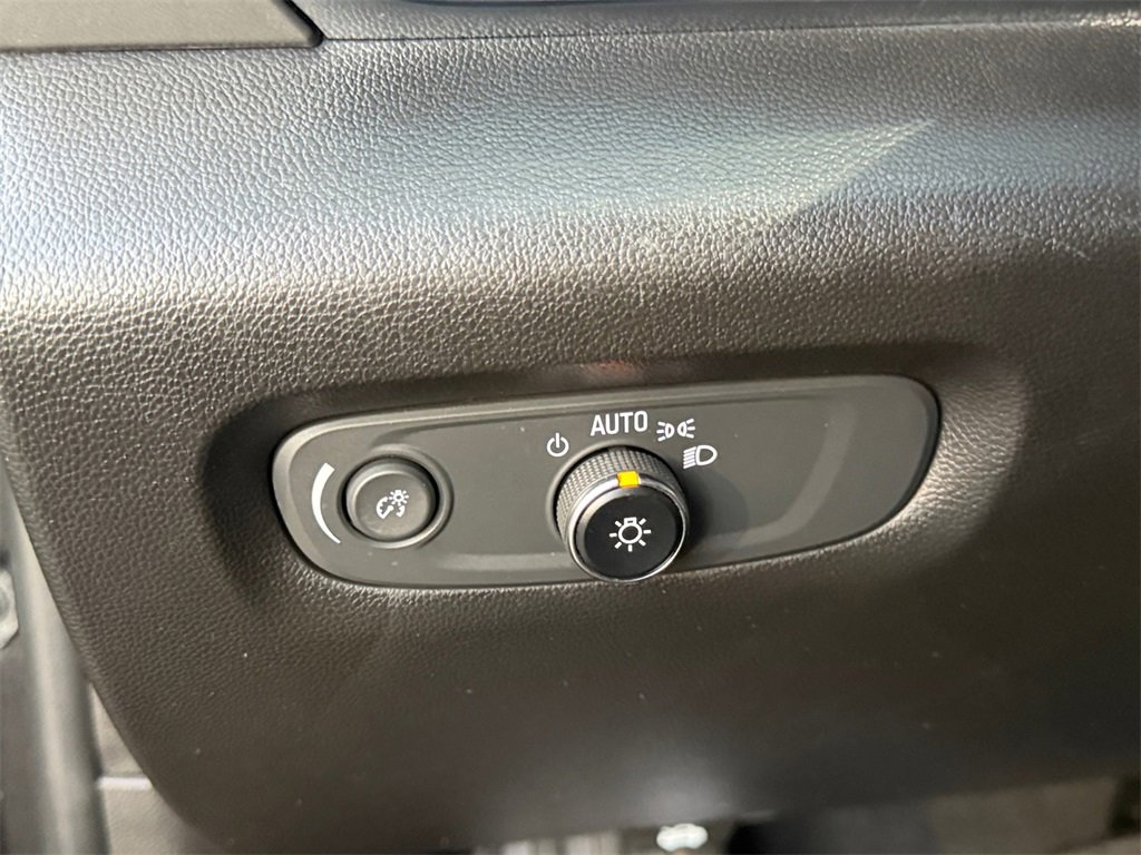 Used 2023 Chevrolet Traverse LT w/ LPO, Floor Liner Package image 20