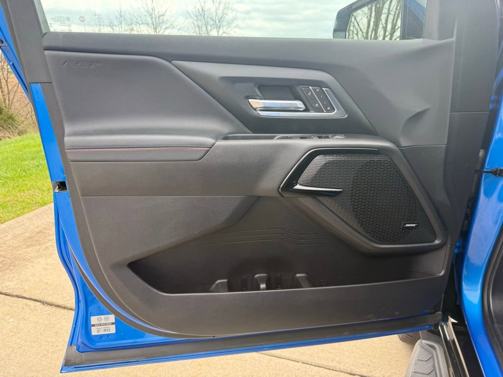 Used 2025 Chevrolet Silverado EV RST image 26