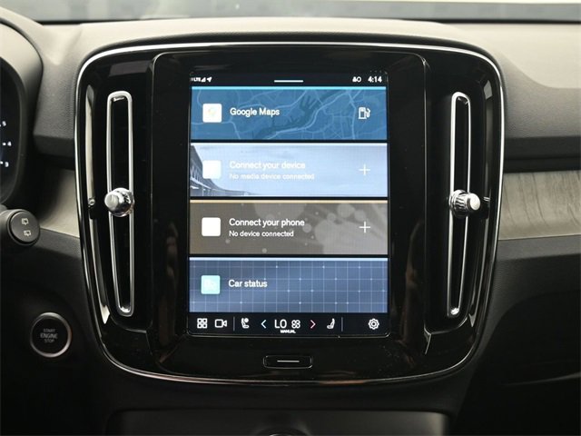 Used 2024 Volvo XC40 B5 Plus w/ Climate Package image 13