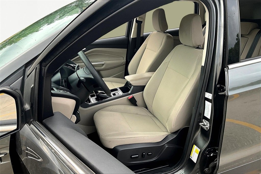 Used 2019 Ford Escape SE image 25