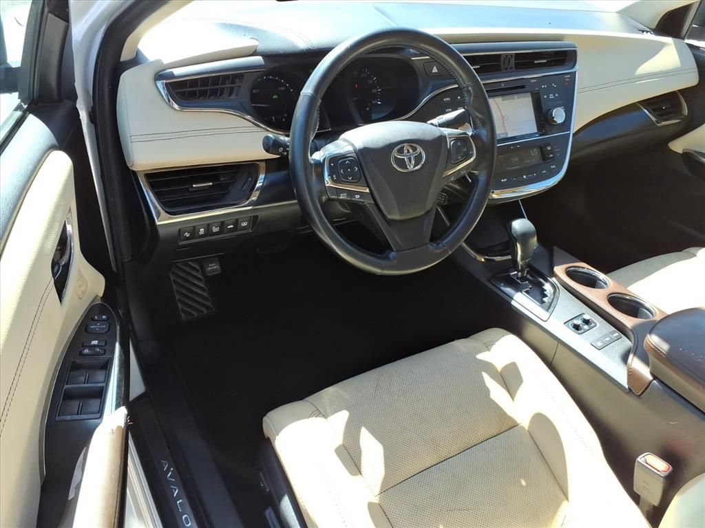 Used 2018 Toyota Avalon Limited w/ All Weather Liner Package FWD image 13