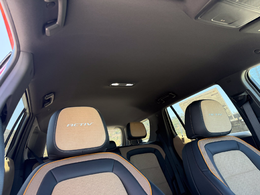 New 2027 Chevrolet Equinox ACTIV FWD image 9