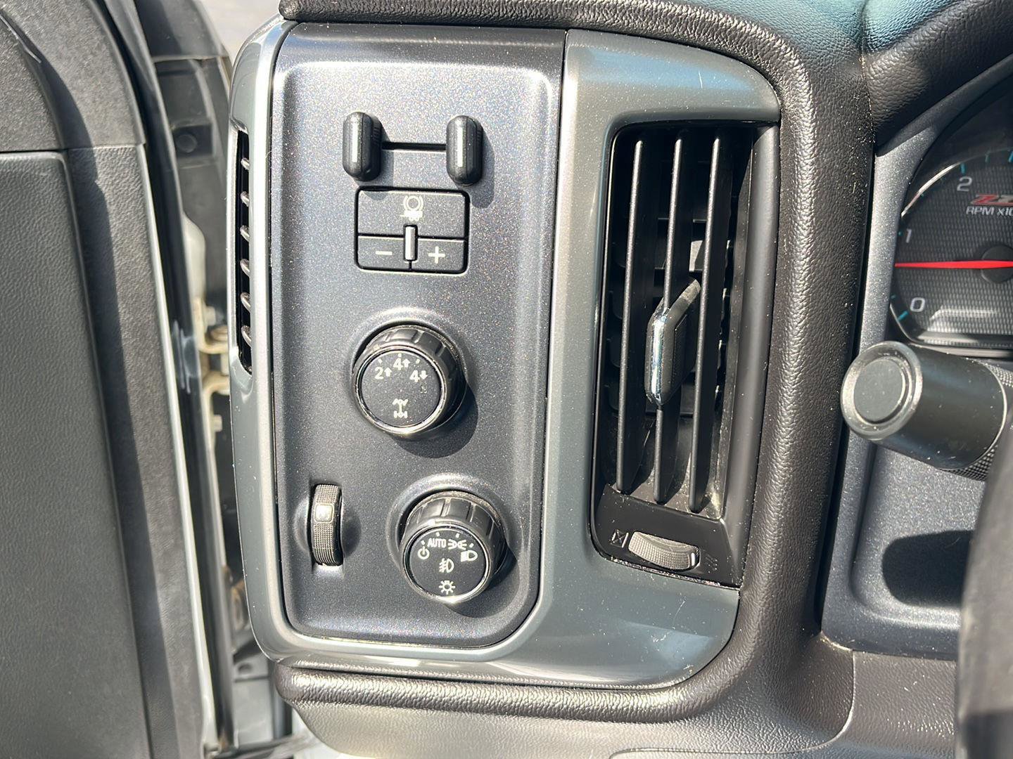 Used 2016 Chevrolet Silverado 2500 LT w/ LT Fleet Convenience Package image 13