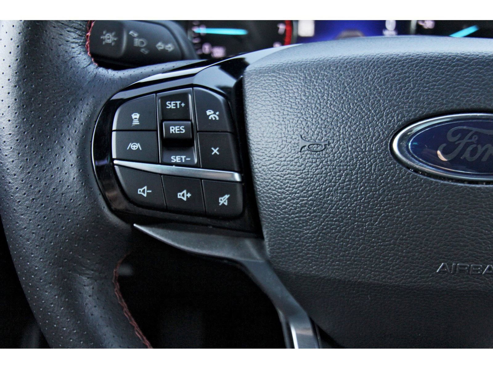 Used 2023 Ford Explorer ST-Line w/ Class IV Trailer Tow Package image 19