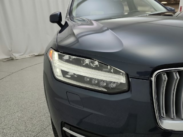 Used 2025 Volvo XC90 B5 Plus w/ Protection Package Premier AWD/4WD image 36
