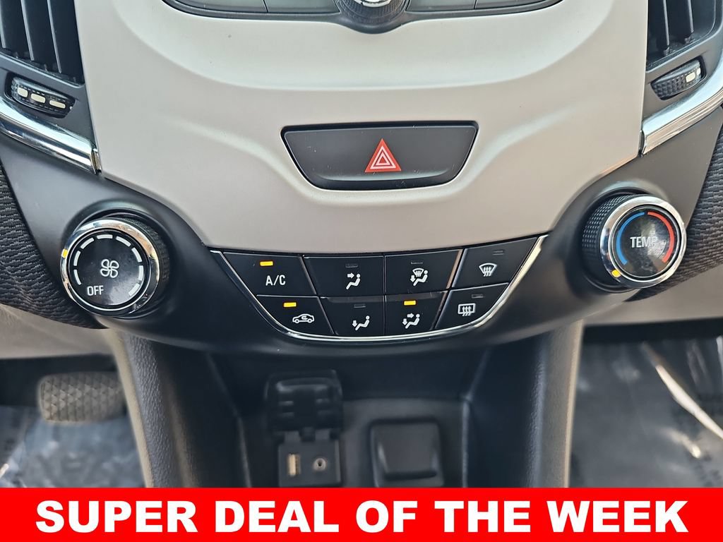 Used 2017 Chevrolet Cruze LS FWD image 20