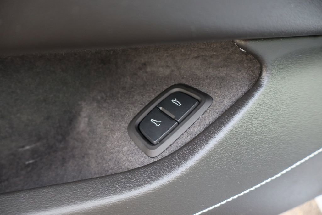 Used 2024 Chevrolet Corvette Stingray Coupe w/ 1LT image 12