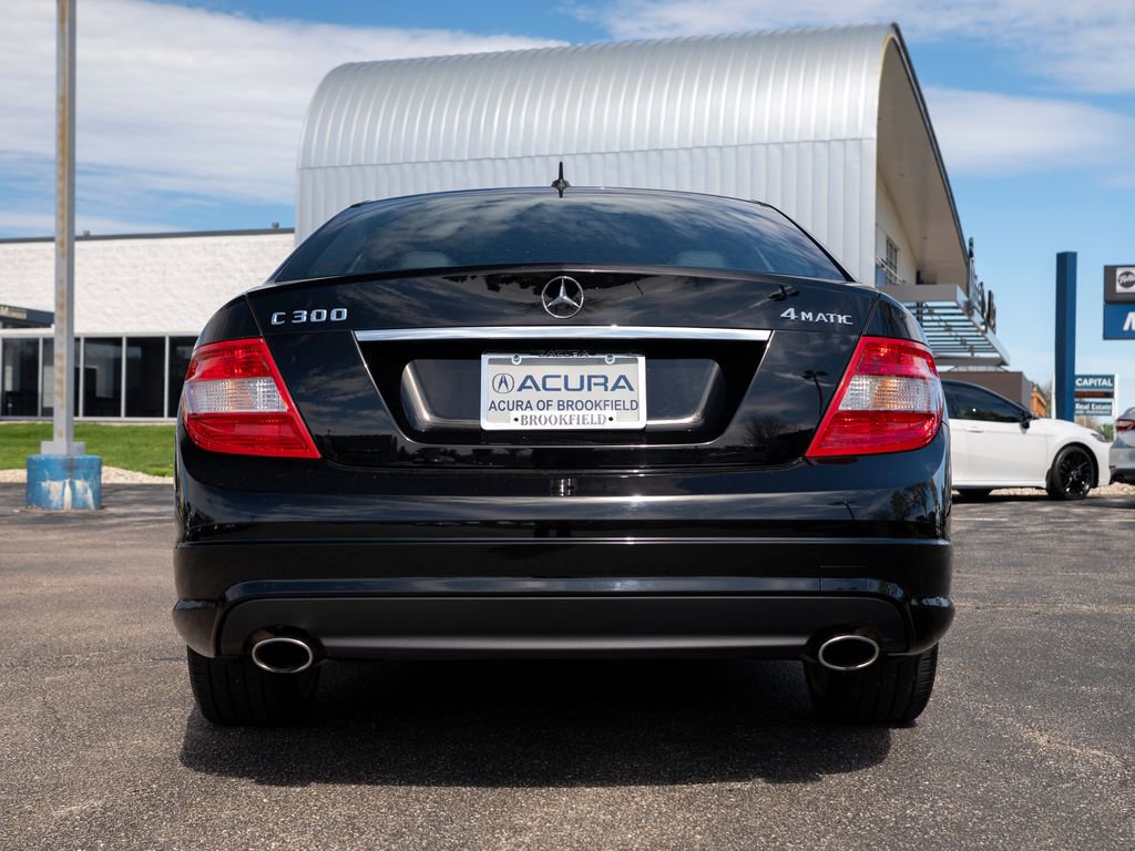 Used 2011 Mercedes-Benz C 300 4MATIC Sedan image 11